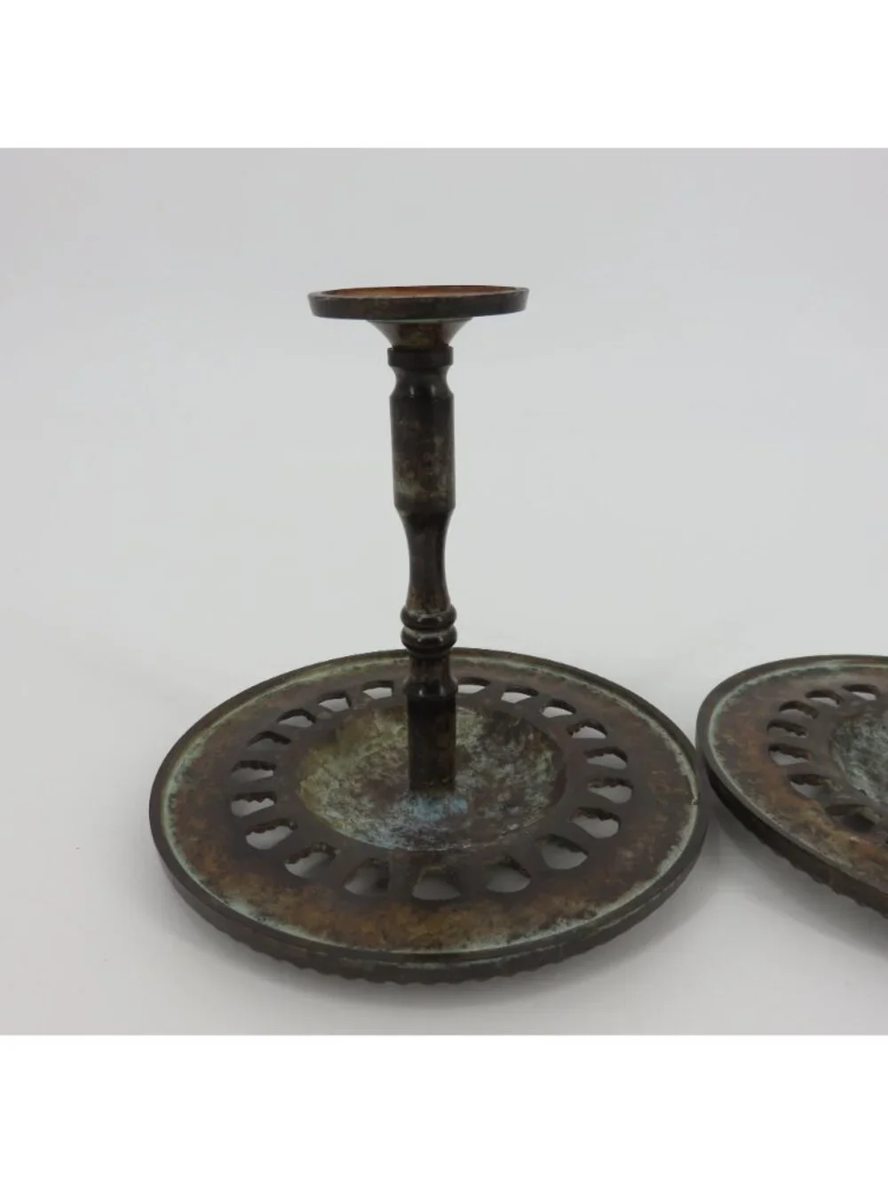 VTG Set of 2 Metal Patina Round Ornate Medallion Curtain Tiebacks Holdbacks